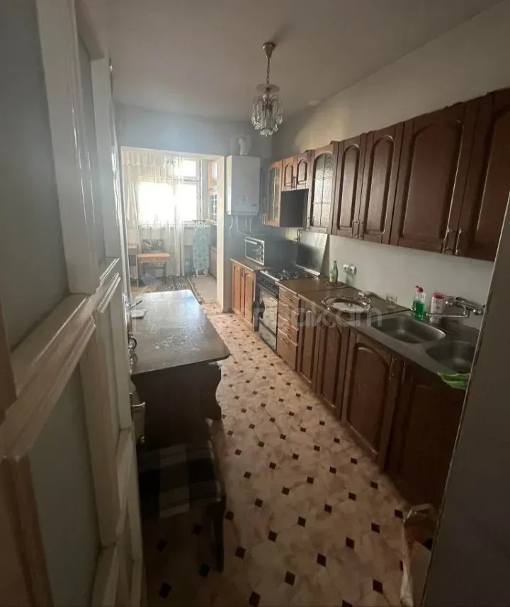3 Սենյականոց Բնակարան Քարե Շենքում, 78քմ, 4/9 հարկ, Կապիտալ Վերանորոգված, Կահավորված