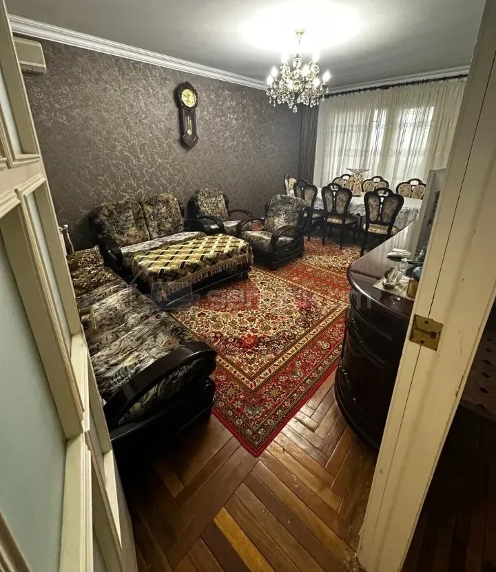 3 Սենյականոց Բնակարան Քարե Շենքում, 78քմ, 4/9 հարկ, Կապիտալ Վերանորոգված, Կահավորված
