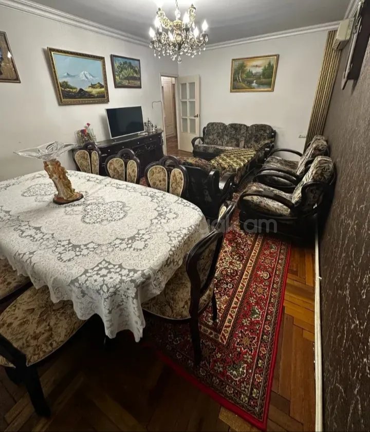 3 Սենյականոց Բնակարան Քարե Շենքում, 78քմ, 4/9 հարկ, Կապիտալ Վերանորոգված, Կահավորված