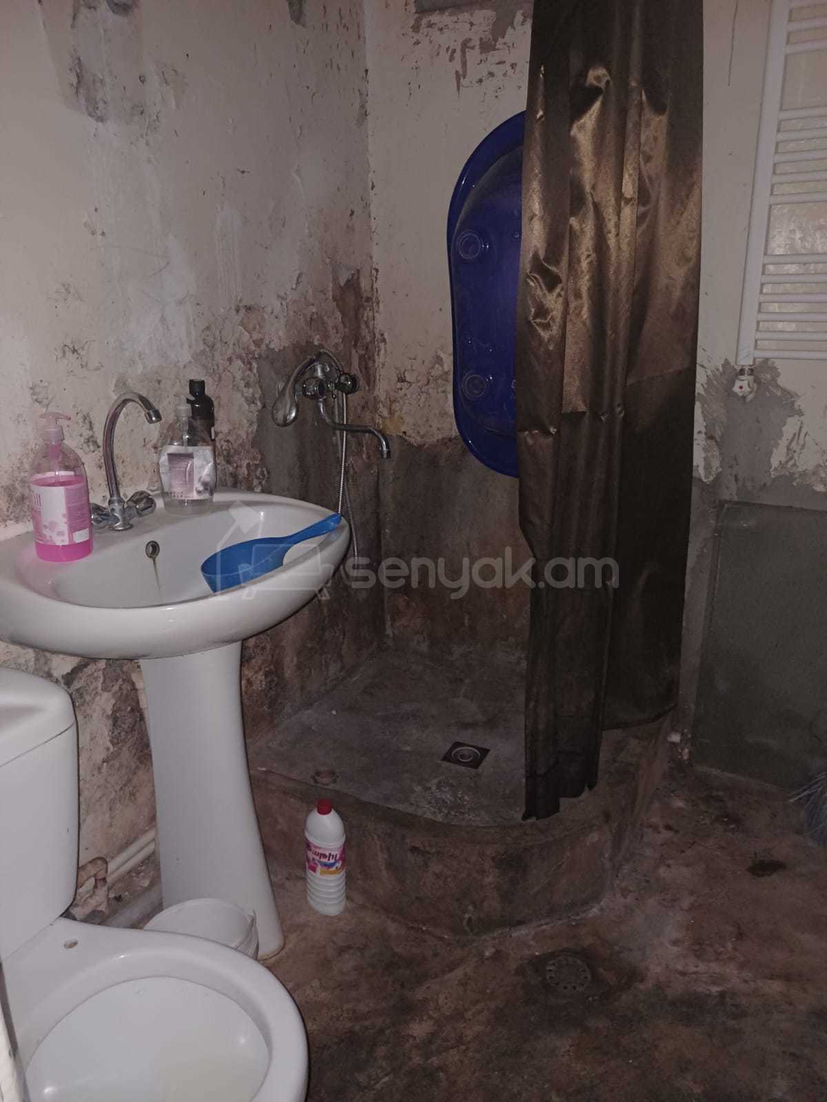 2 Սենյականոց Բնակարան, 51քմ, 1/4 հարկ, Պետական Վիճակում