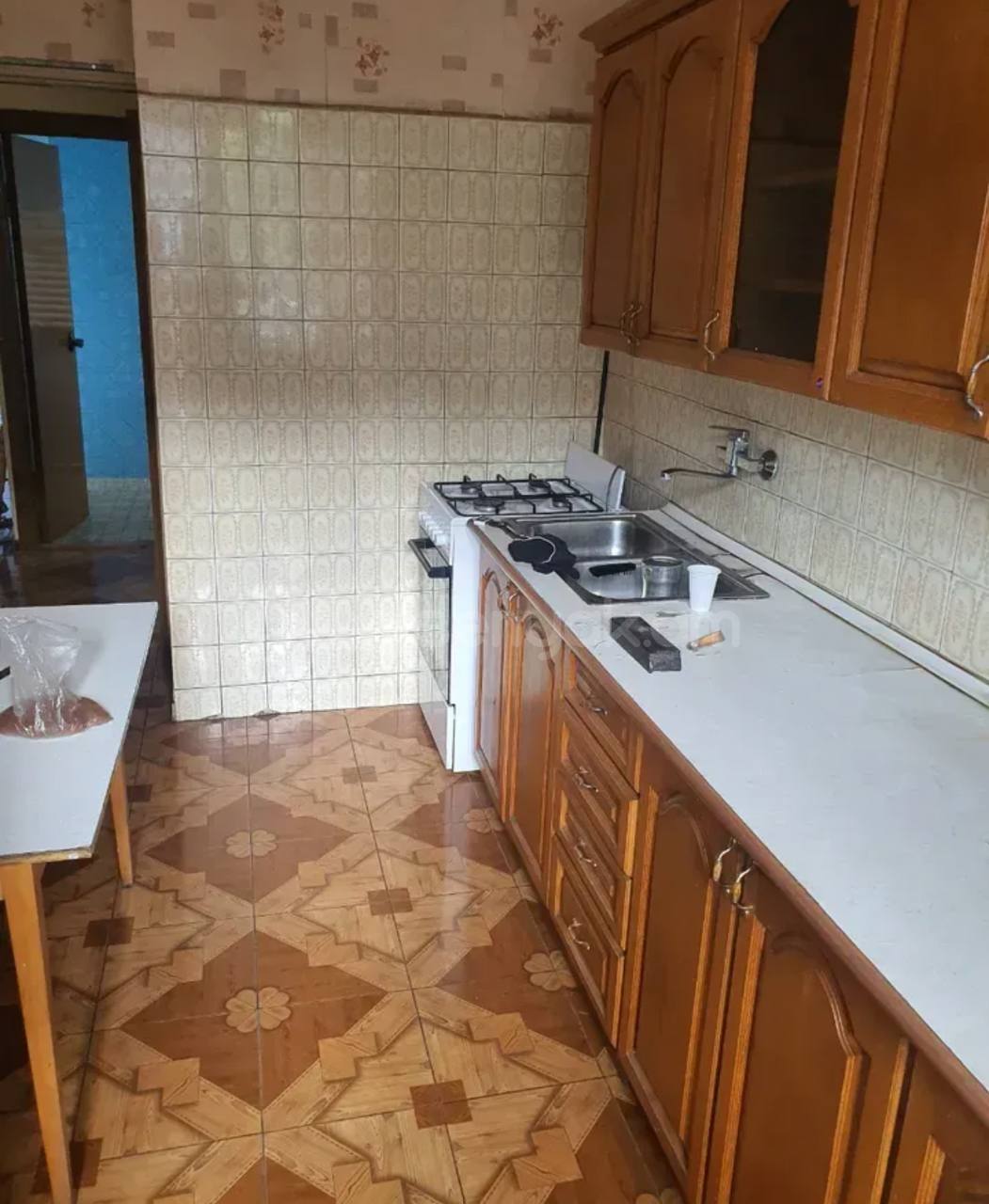 3 Սենյականոց Բնակարան Քարե Շենքում, 90քմ, 3/7 հարկ, Կոսմետիկ Վերանորոգված, Կահավորված