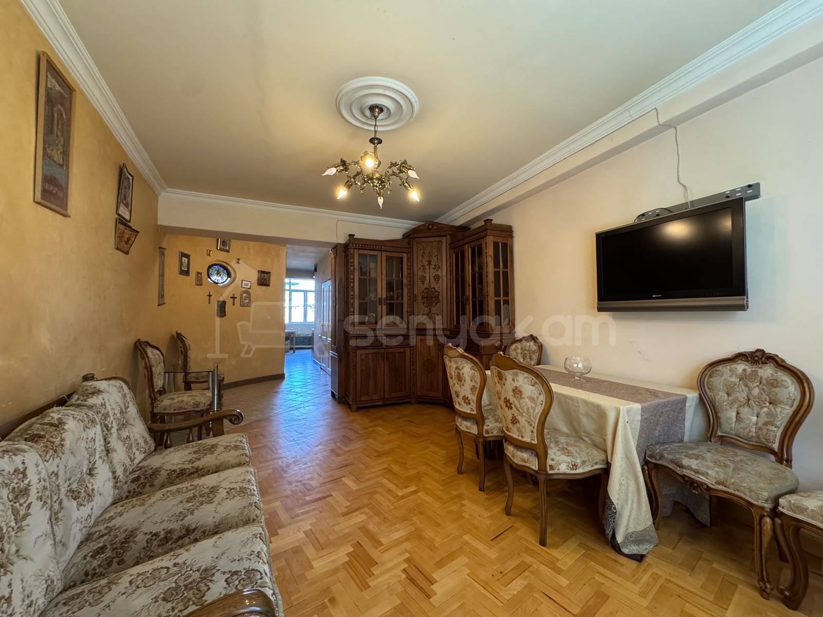 3 Սենյականոց Բնակարան Քարե Շենքում, 70քմ, 3/5 հարկ, Նորմալ Վիճակում
