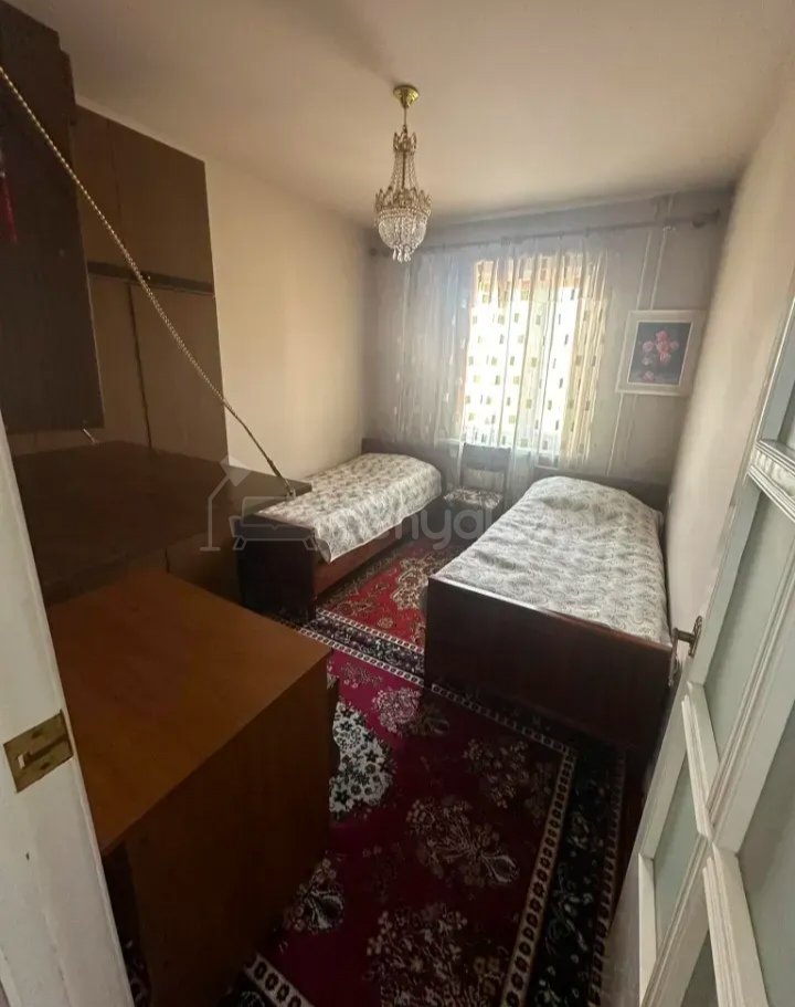 4 Սենյականոց Բնակարան, 90քմ, 7/9 հարկ, Նորմալ Վիճակում, Կահավորված