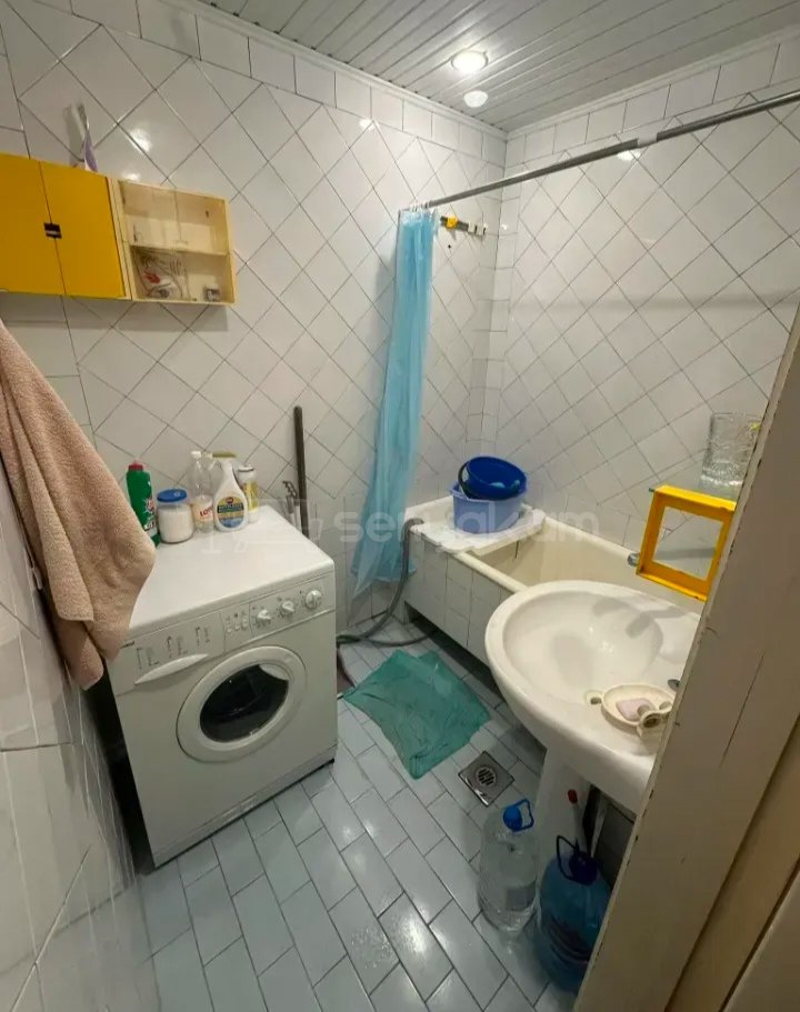 4 Սենյականոց Բնակարան, 90քմ, 7/9 հարկ, Նորմալ Վիճակում, Կահավորված
