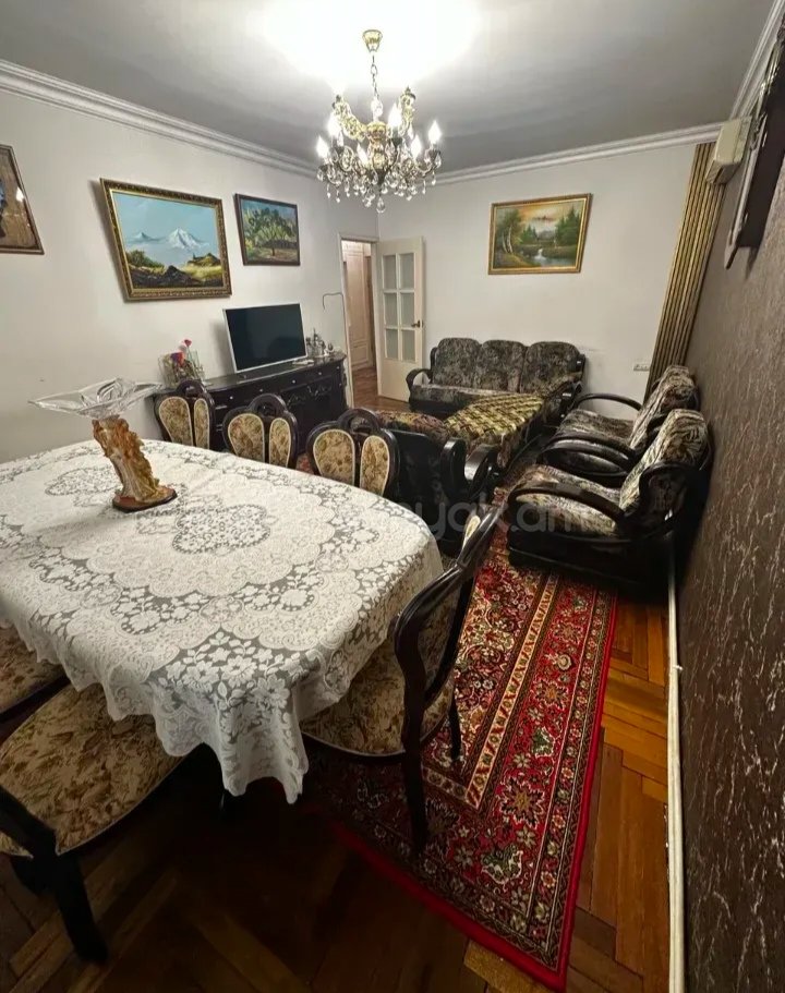 4 Սենյականոց Բնակարան, 90քմ, 7/9 հարկ, Նորմալ Վիճակում, Կահավորված