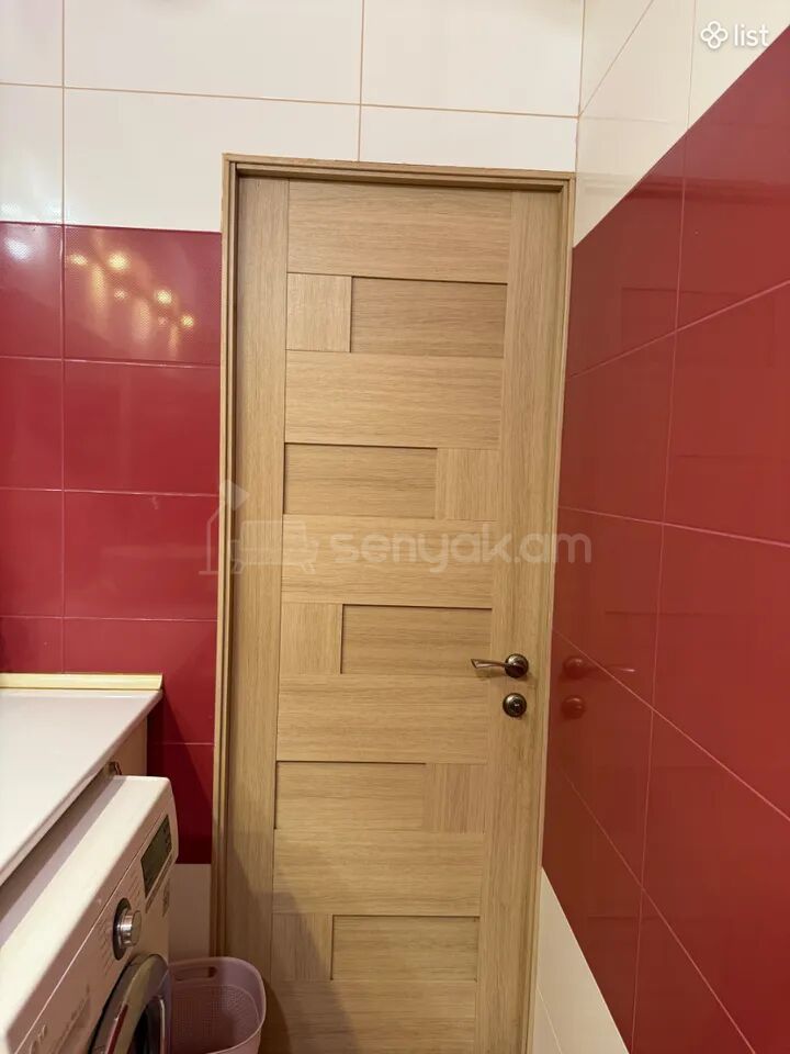 3 Սենյականոց Բնակարան Քարե Շենքում, 90քմ, 4/5 հարկ, Կապիտալ Վերանորոգված
