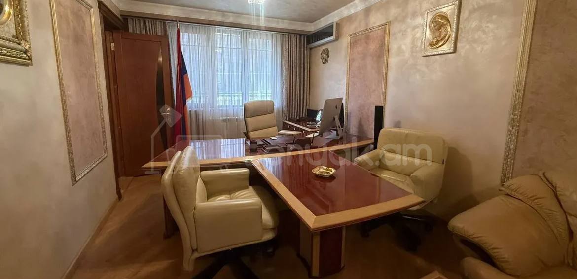 Օֆիսային Տարածք, 94քմ, Կապիտալ Վերանորոգված
