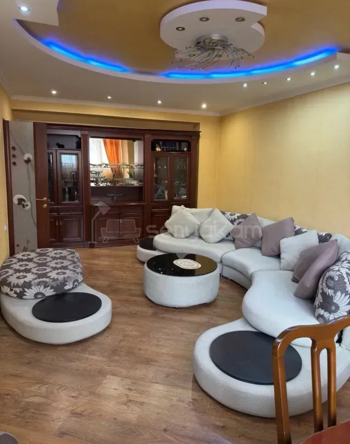 3 Սենյականոց Բնակարան, 79քմ, 2/9 հարկ, Կապիտալ Վերանորոգված, Կահավորված