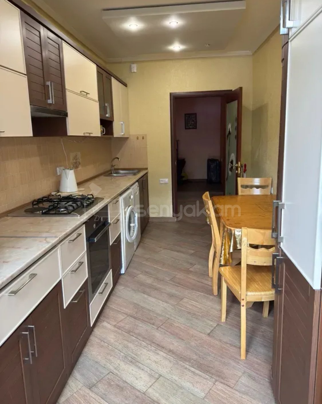 3 Սենյականոց Բնակարան, 79քմ, 2/9 հարկ, Կապիտալ Վերանորոգված, Կահավորված