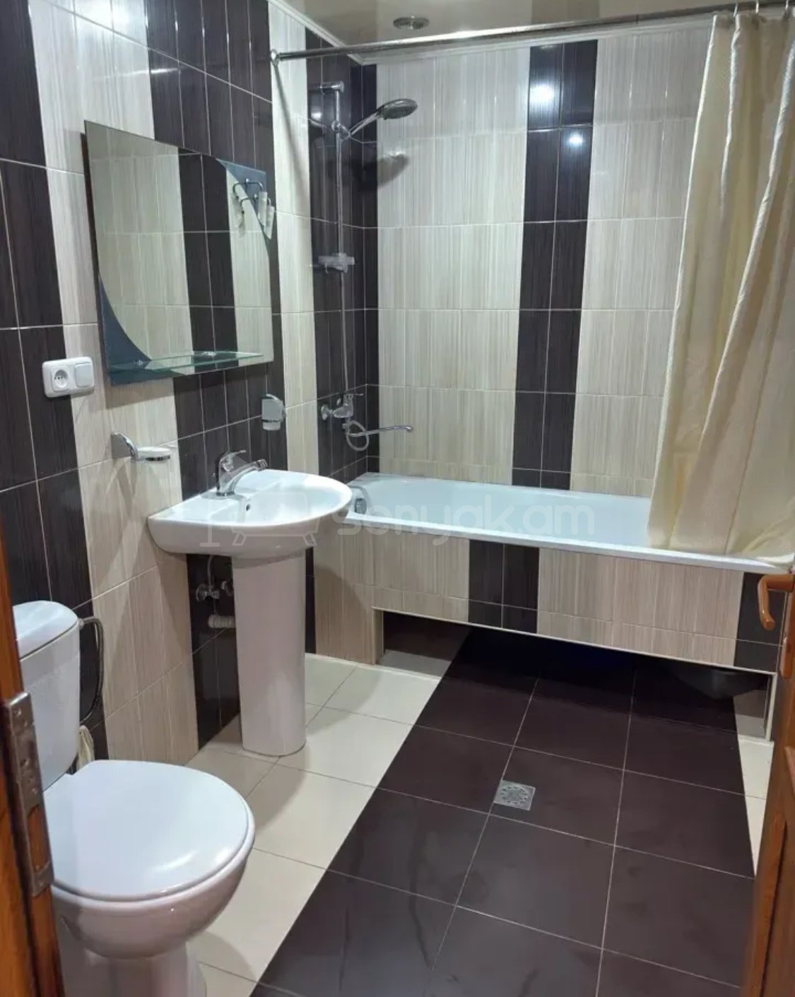3 Սենյականոց Բնակարան, 79քմ, 2/9 հարկ, Կապիտալ Վերանորոգված, Կահավորված