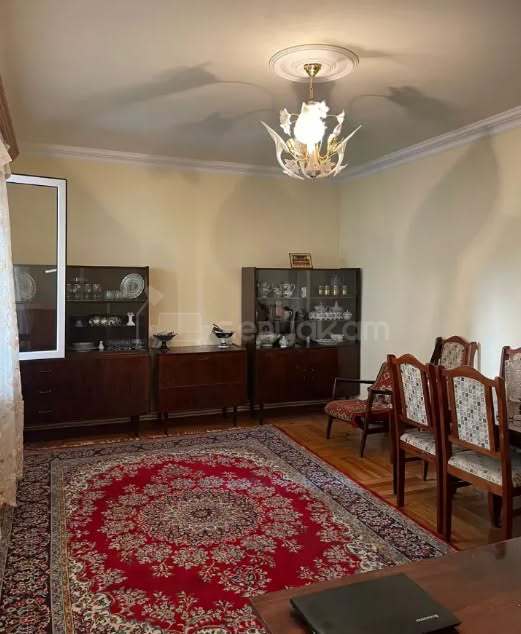 3 Սենյականոց Բնակարան, 75քմ, 3/9 հարկ, Նորմալ Վիճակում