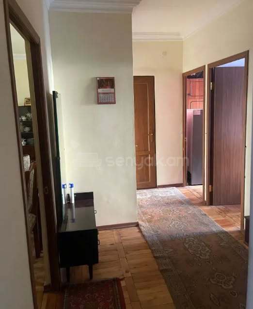 3 Սենյականոց Բնակարան, 75քմ, 3/9 հարկ, Նորմալ Վիճակում
