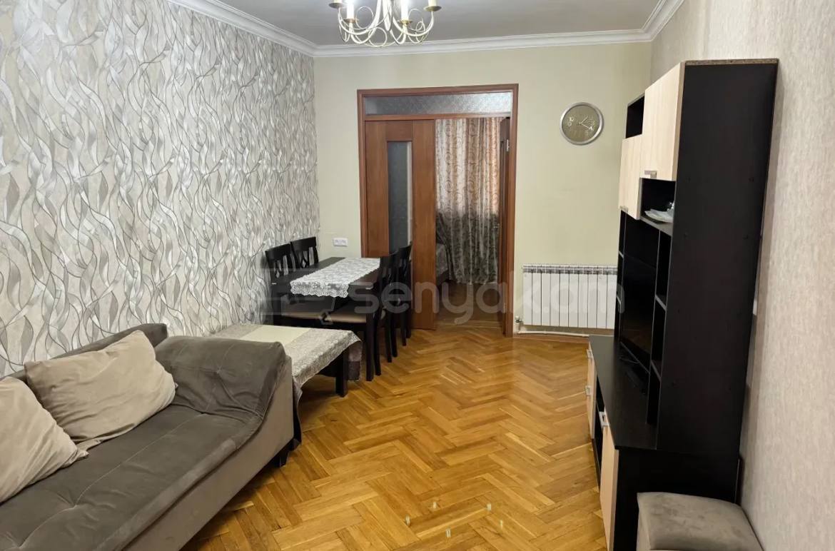 3 Սենյականոց Բնակարան Քարե Շենքում, 57քմ, 5/5 հարկ, Կապիտալ Վերանորոգված, Կահավորված