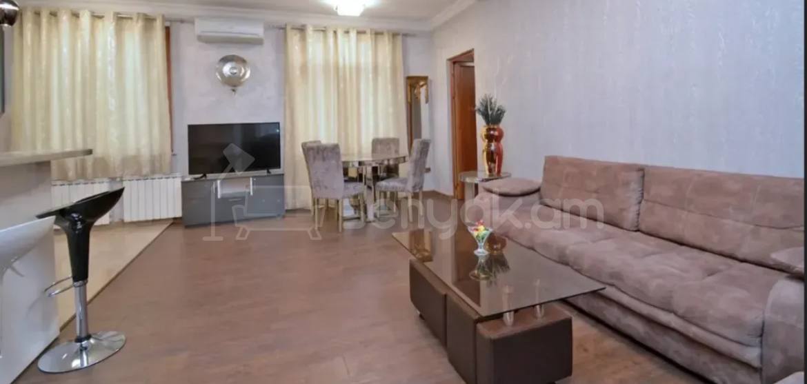 2 Սենյականոց Բնակարան, 70քմ, 7/11 հարկ, Կապիտալ Վերանորոգված, Կահավորված