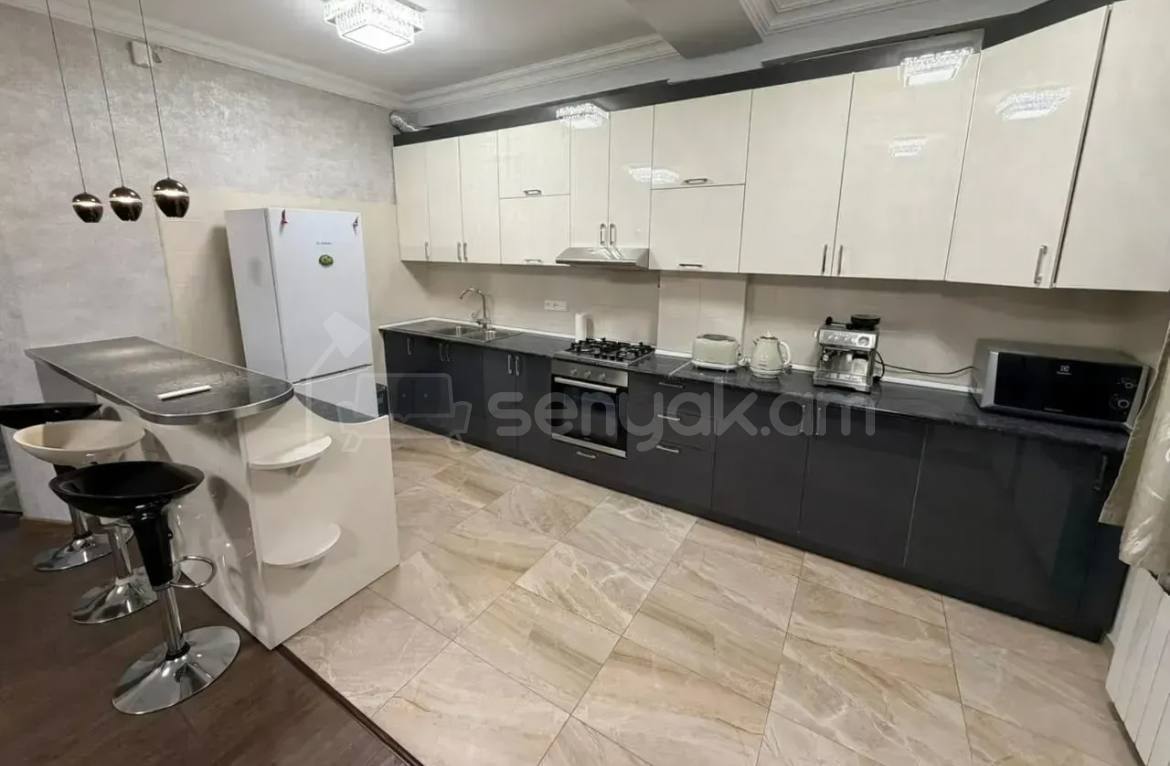2 Սենյականոց Բնակարան, 70քմ, 7/11 հարկ, Կապիտալ Վերանորոգված, Կահավորված