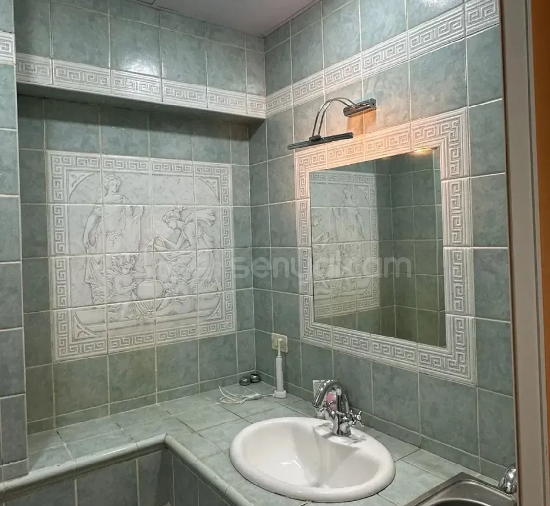 3 Սենյականոց Բնակարան Քարե Շենքում, 107քմ, 3/4 հարկ, Կապիտալ Վերանորոգված