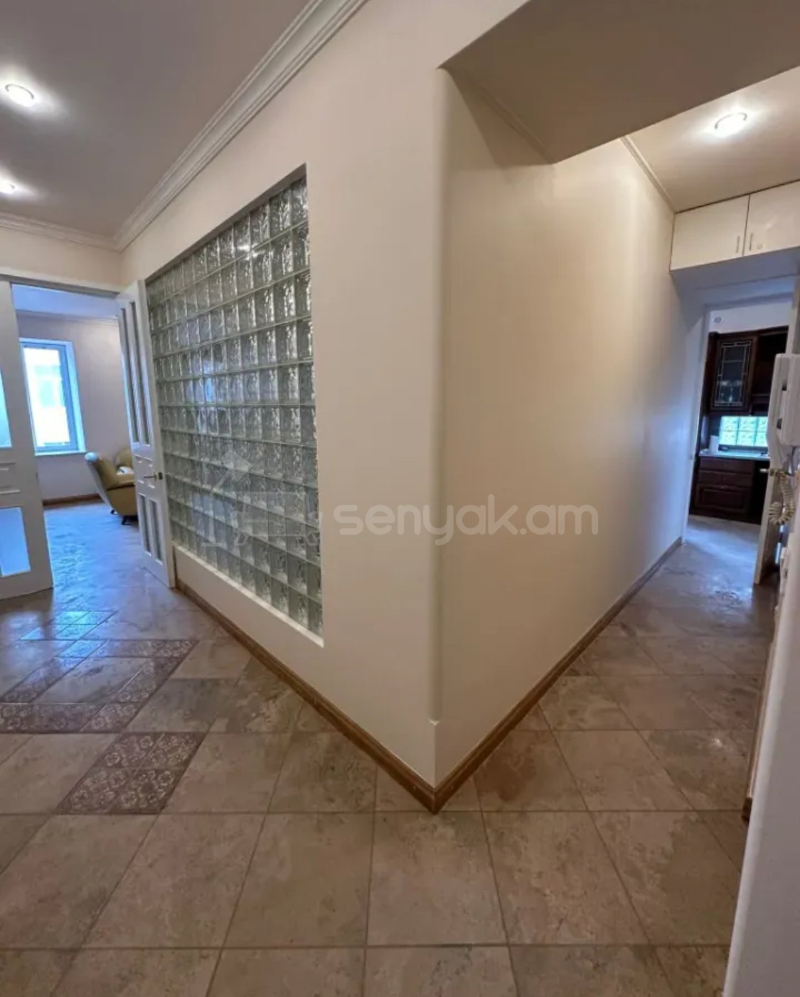 3 Սենյականոց Բնակարան Քարե Շենքում, 107քմ, 3/4 հարկ, Կապիտալ Վերանորոգված