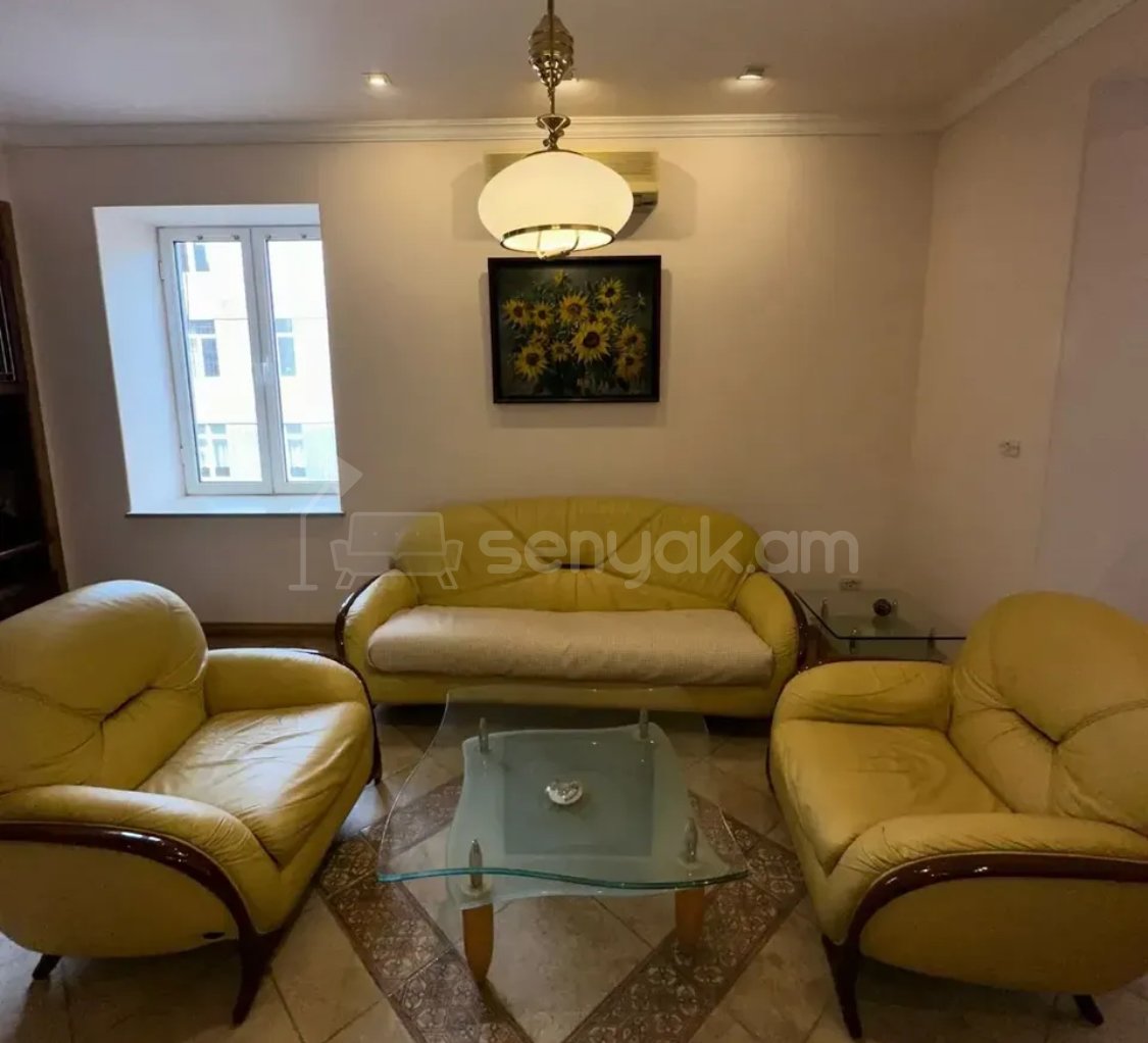 3 Սենյականոց Բնակարան Քարե Շենքում, 107քմ, 3/4 հարկ, Կապիտալ Վերանորոգված