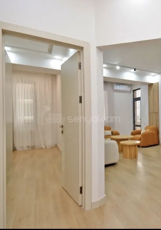 3 Սենյականոց Բնակարան Նորակառույցում, 80քմ, 5/14 հարկ, Կապիտալ Վերանորոգված, Կահավորված