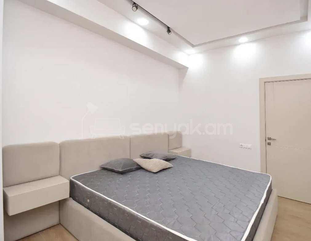 3 Սենյականոց Բնակարան Նորակառույցում, 80քմ, 5/14 հարկ, Կապիտալ Վերանորոգված
