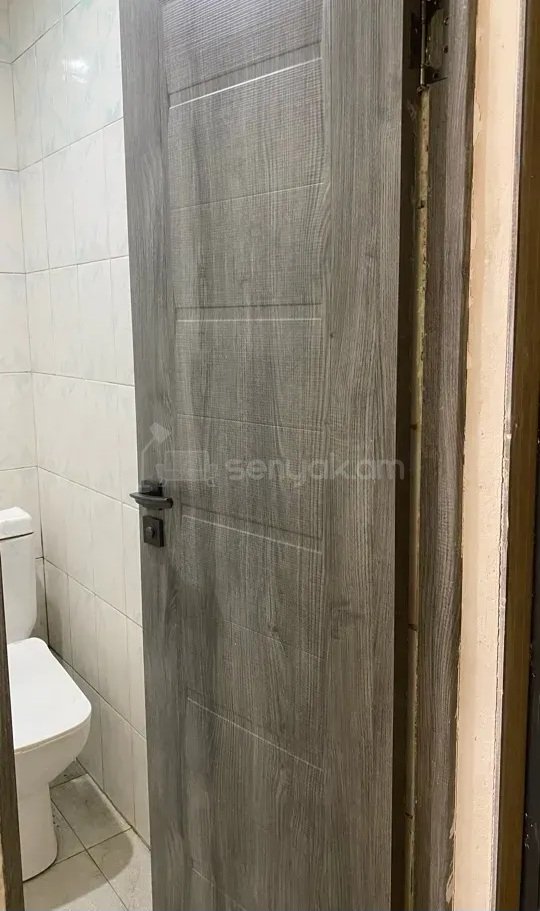 1 Սենյականոց Բնակարան Քարե Շենքում, 14քմ, 2/4 հարկ, Դիզայներական Վերանորոգված