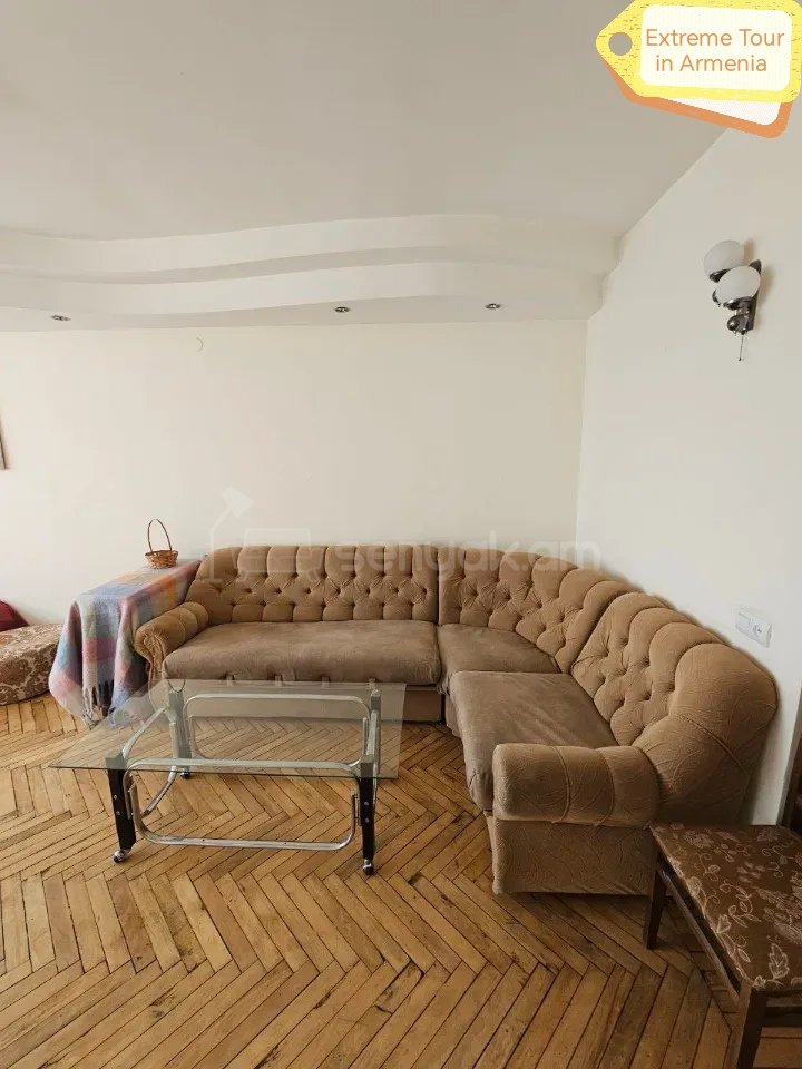 2 Սենյականոց Բնակարան Քարե Շենքում, 52քմ, 7/9 հարկ, Նորմալ Վիճակում, Կահավորված, Արևկող