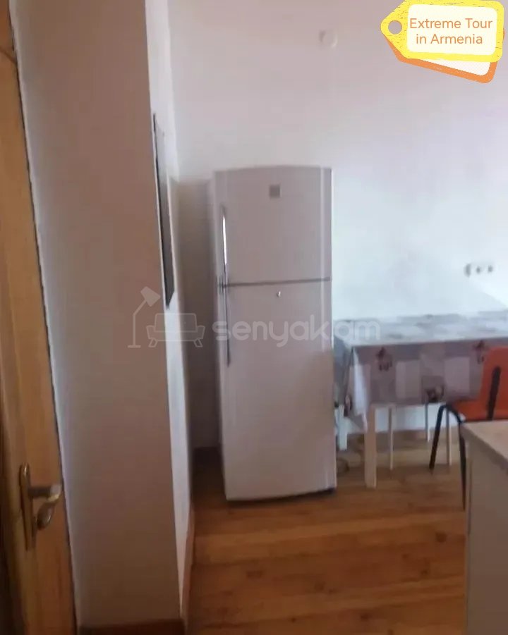 2 Սենյականոց Բնակարան Քարե Շենքում, 52քմ, 7/9 հարկ, Նորմալ Վիճակում, Կահավորված, Արևկող