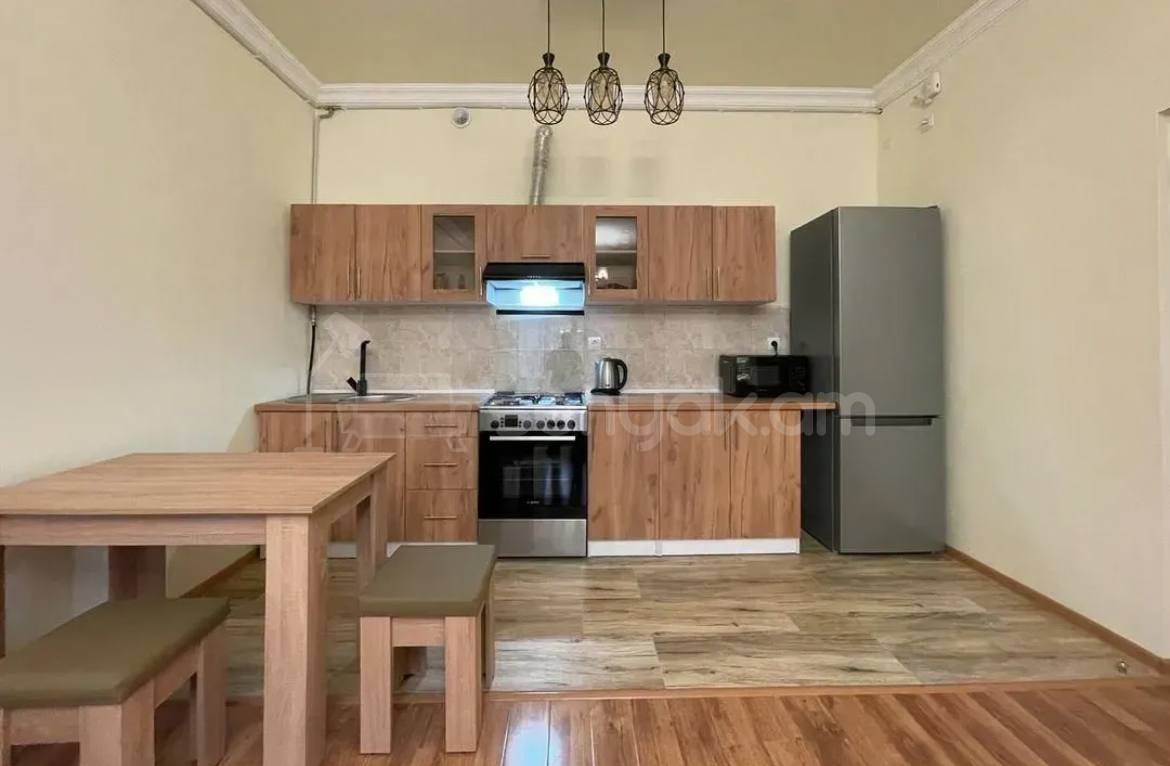 3 Սենյականոց Բնակարան, 78քմ, 3/17 հարկ, Կապիտալ Վերանորոգված, Կահավորված