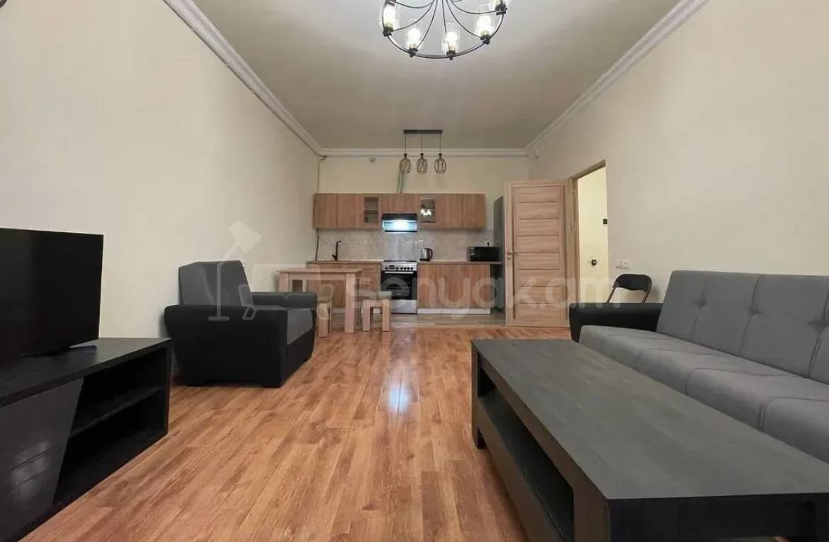 3 Սենյականոց Բնակարան, 78քմ, 3/17 հարկ, Կապիտալ Վերանորոգված, Կահավորված