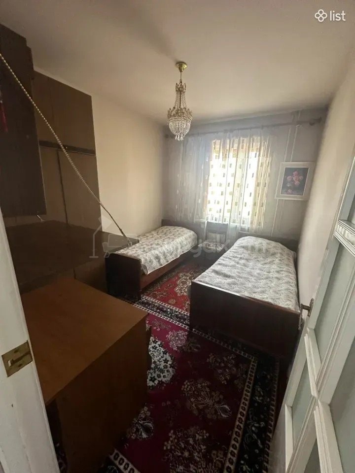 3 Սենյականոց Բնակարան Քարե Շենքում, 85քմ, 7/9 հարկ, Նորմալ Վիճակում, Կահավորված, Արևկող