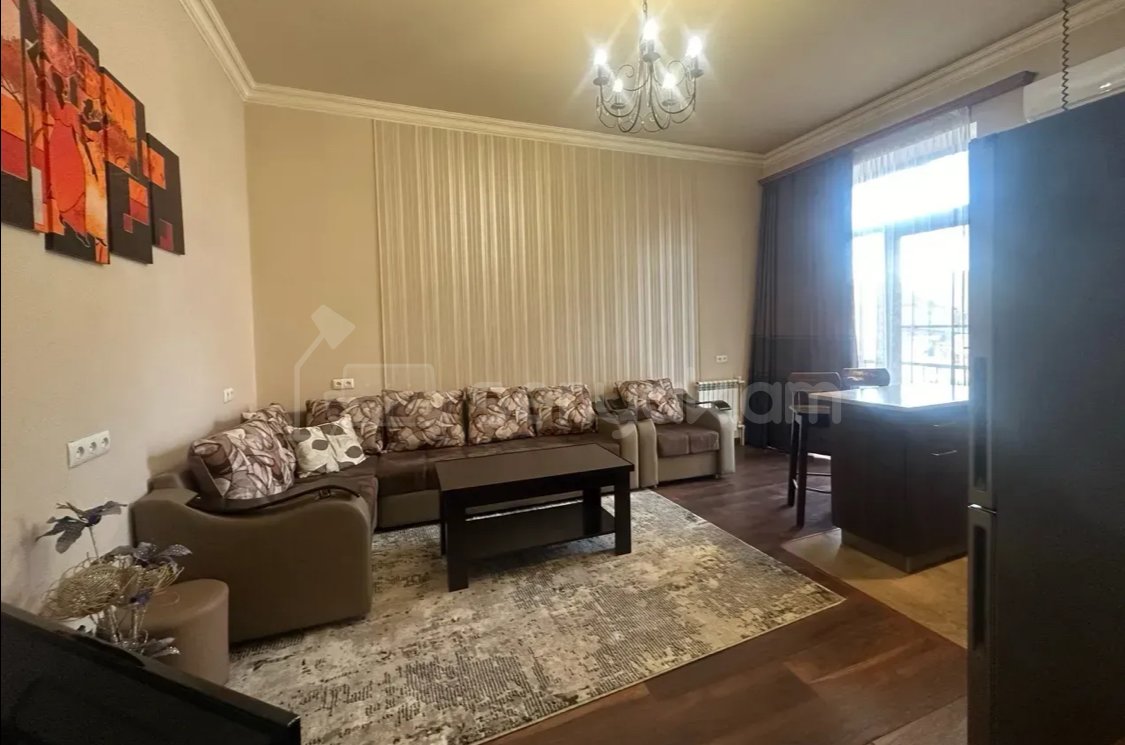 2 Սենյականոց Բնակարան Քարե Շենքում, 40քմ, 3/5 հարկ, Կապիտալ Վերանորոգված, Կահավորված