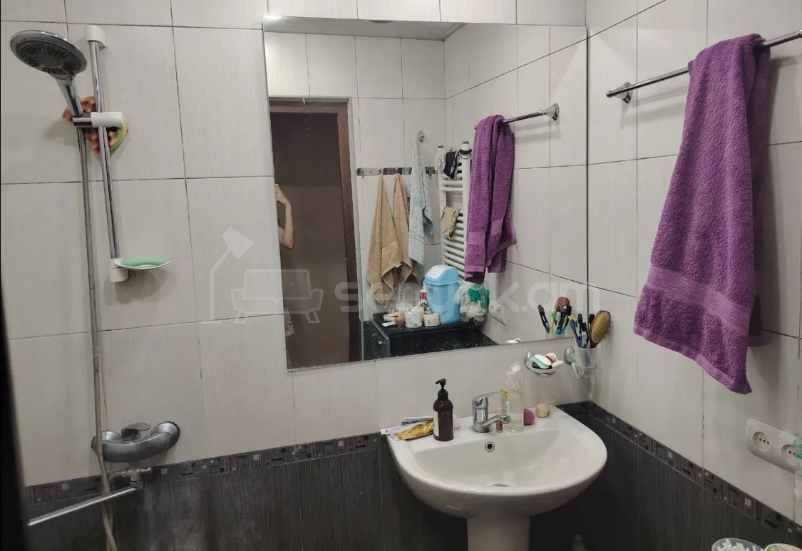 4 Սենյականոց Բնակարան, 94քմ, 5/9 հարկ, Նորմալ Վիճակում