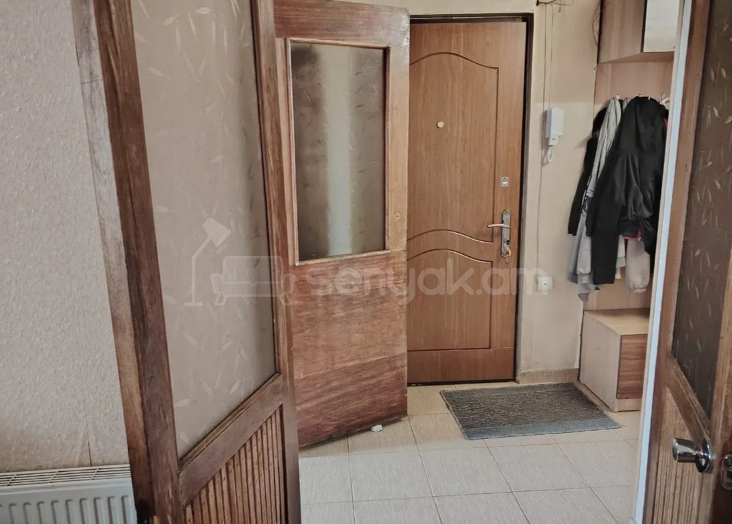 4 Սենյականոց Բնակարան, 94քմ, 5/9 հարկ, Նորմալ Վիճակում