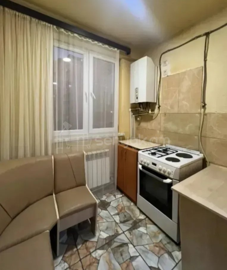 3 Սենյականոց Բնակարան, 70քմ, 3/9 հարկ, Կոսմետիկ Վերանորոգված, Կահավորված