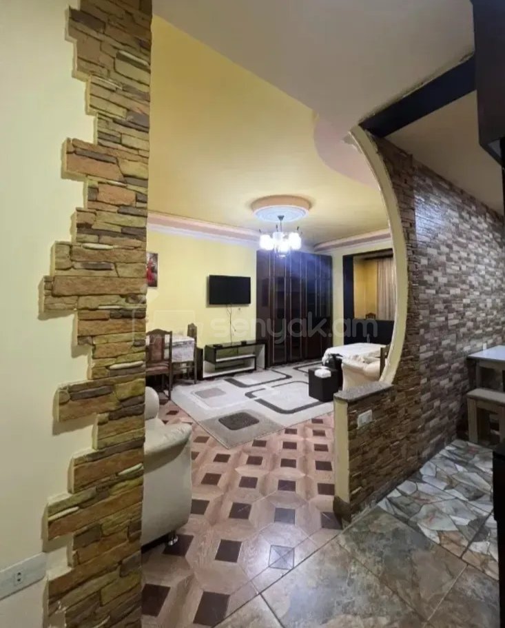 3 Սենյականոց Բնակարան, 70քմ, 3/9 հարկ, Կոսմետիկ Վերանորոգված, Կահավորված