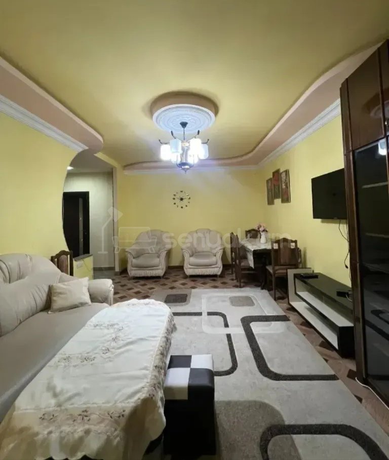 3 Սենյականոց Բնակարան, 70քմ, 3/9 հարկ, Կոսմետիկ Վերանորոգված, Կահավորված