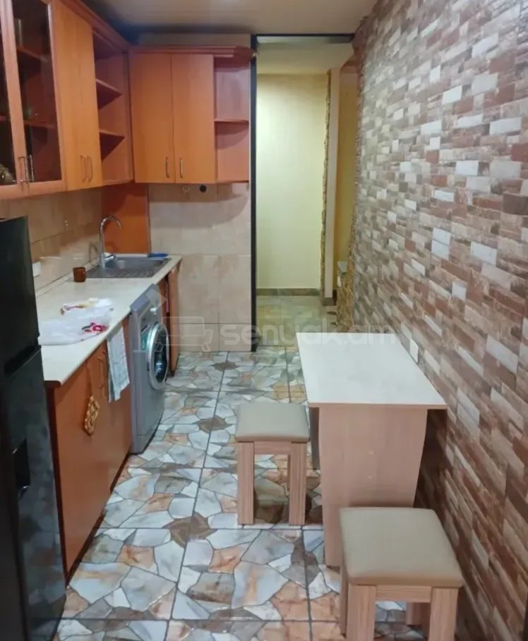 3 Սենյականոց Բնակարան, 70քմ, 3/9 հարկ, Կոսմետիկ Վերանորոգված, Կահավորված