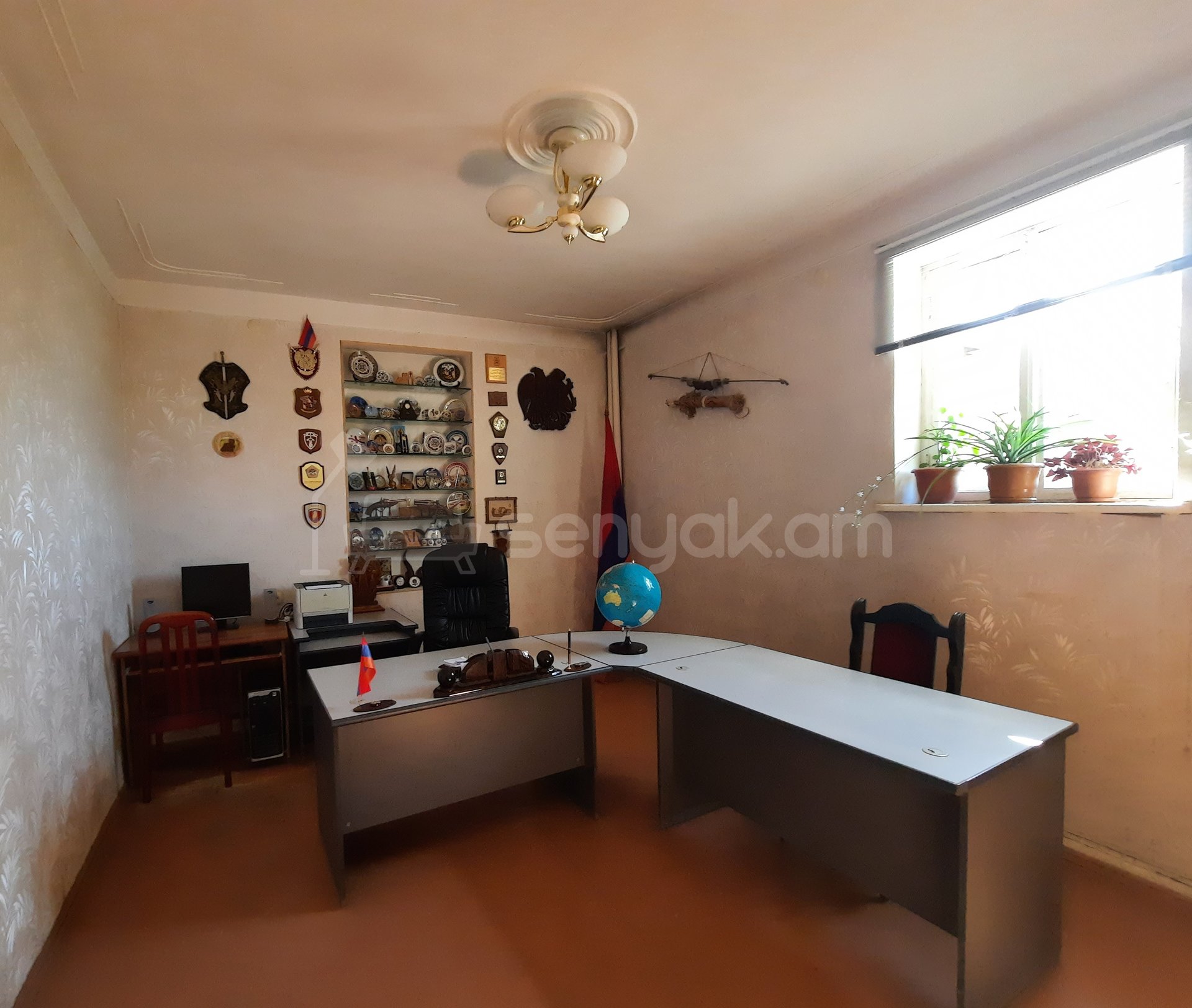 8 Սենյականոց Շքեղ Առանձնատուն, 570քմ, Ավտոտնակով