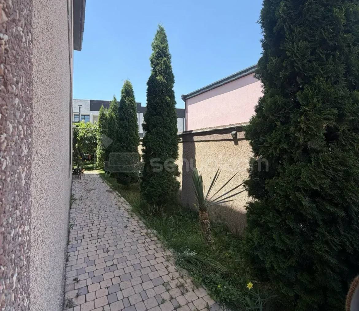 5 Սենյականոց Շքեղ Առանձնատուն, 200քմ, Ավտոտնակով