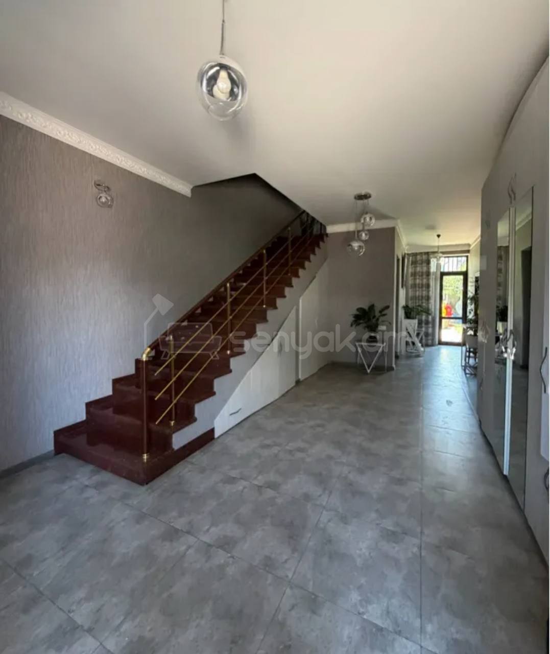 5 Սենյականոց Սեփական Տուն, 200քմ, Կապիտալ Վերանորոգված, Ավտոտնակով