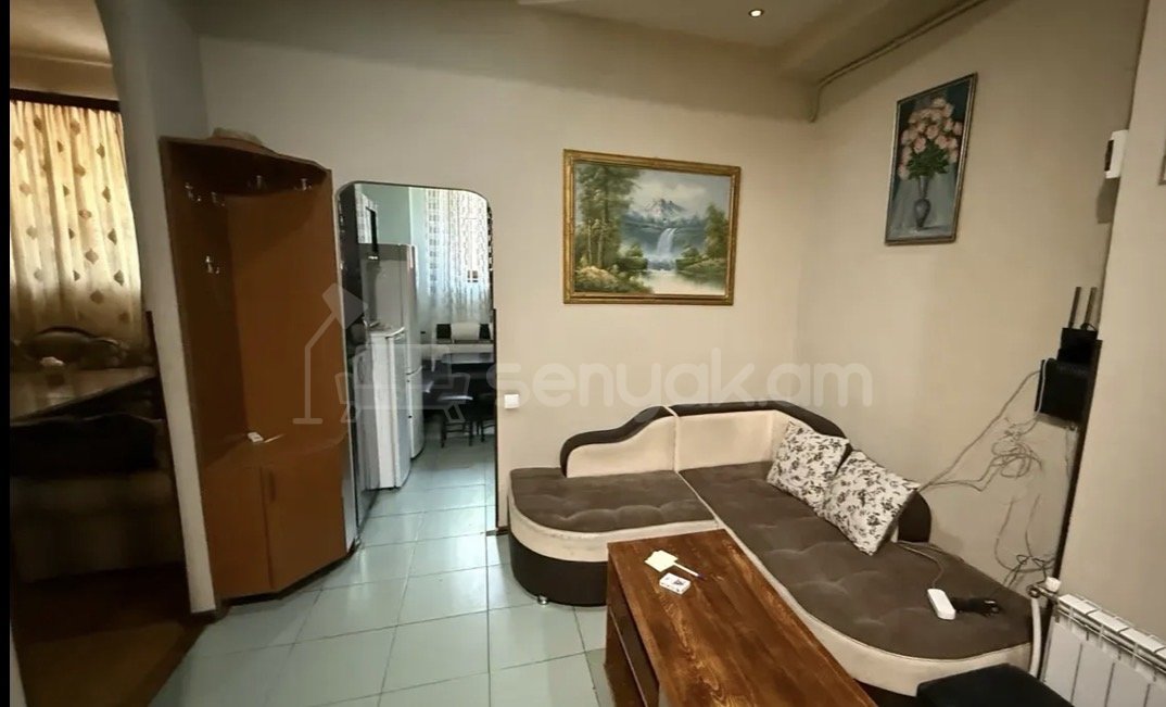 3 Սենյականոց Բնակարան Քարե Շենքում, 90քմ, 1/5 հարկ, Կապիտալ Վերանորոգված, Կահավորված