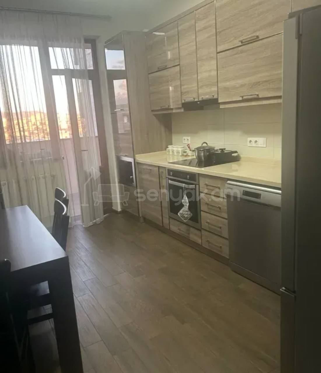 3 Սենյականոց Բնակարան, 110քմ, 11/14 հարկ, Կապիտալ Վերանորոգված, Կահավորված