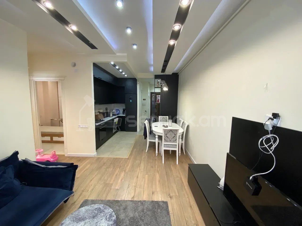 3 Սենյականոց Բնակարան Նորակառույցում, 70քմ, 3/17 հարկ, Դիզայներական Վերանորոգված
