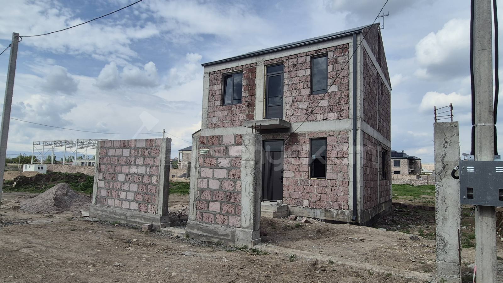 4 Սենյականոց Սեփական Տուն, 100քմ