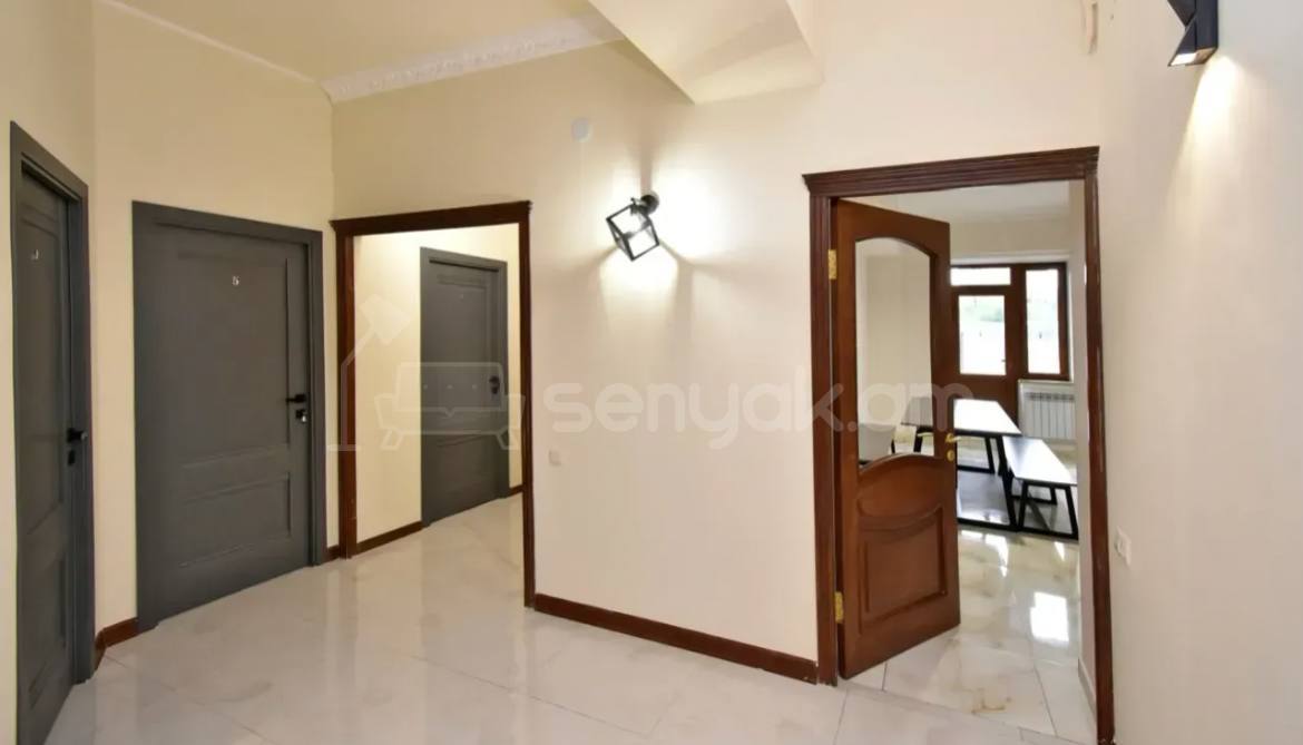 Օֆիսային Տարածք, 250քմ, Կապիտալ Վերանորոգված