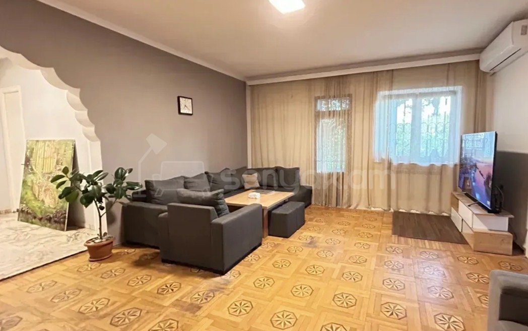5 Սենյականոց Սեփական Տուն, 200քմ, Նորմալ Վիճակում, Կահավորված
