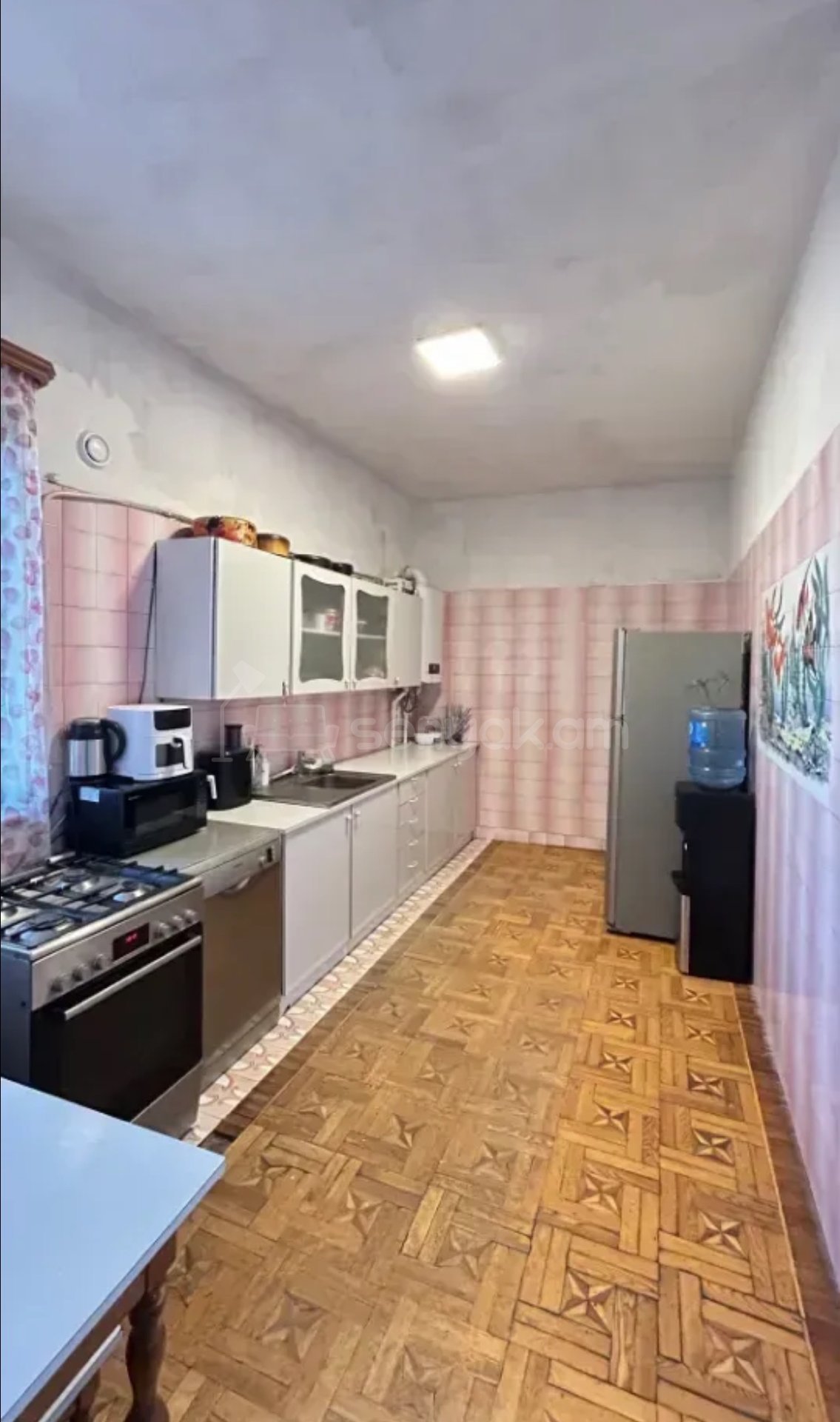 5 Սենյականոց Սեփական Տուն, 200քմ, Նորմալ Վիճակում, Կահավորված