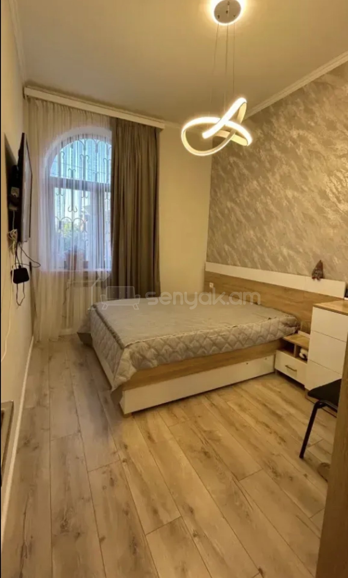 5 Սենյականոց Սեփական Տուն, 200քմ, Նորմալ Վիճակում, Կահավորված