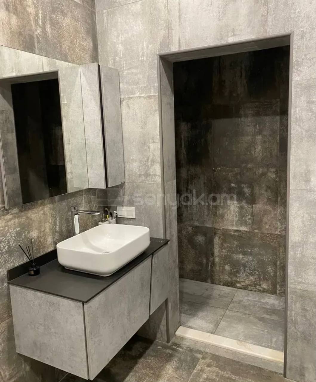 4 Սենյականոց Շքեղ Առանձնատուն, 250քմ, Կահավորված
