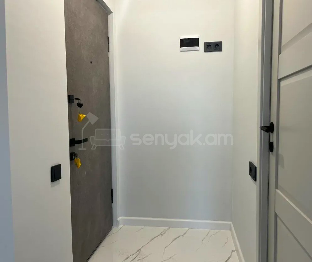 2 Սենյականոց Բնակարան, 33քմ, 7/9 հարկ, Կապիտալ Վերանորոգված
